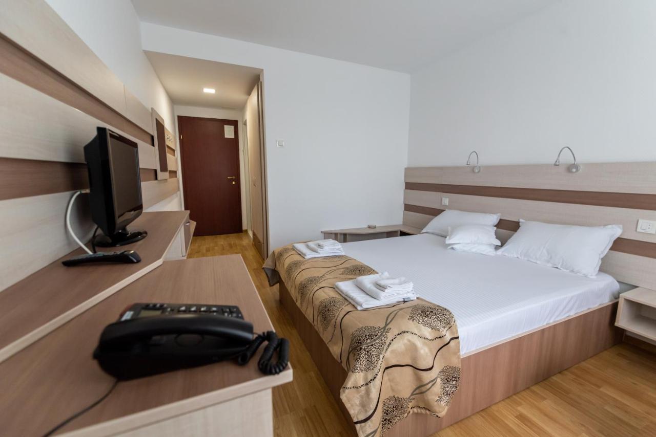 Hotel Capitol Jupiter Buitenkant foto