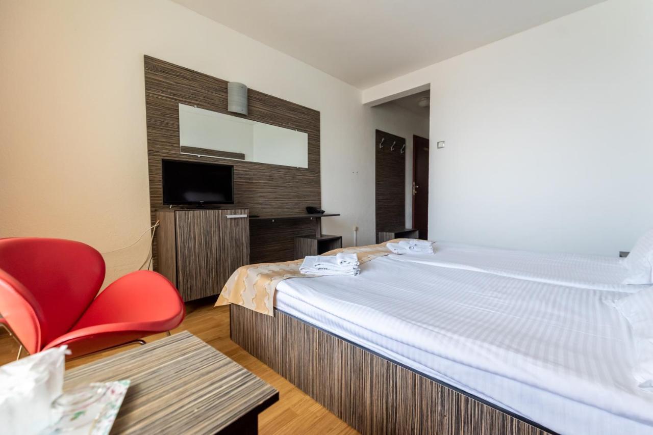 Hotel Capitol Jupiter Buitenkant foto